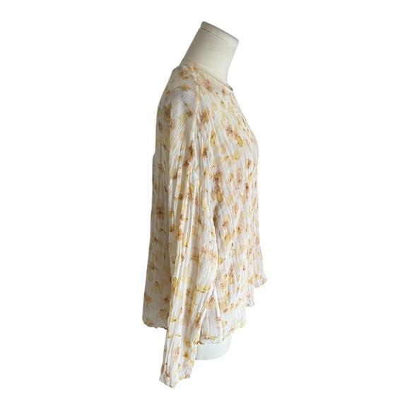 VINCE Pressed Petal Blouse Yellow Floral Pleated Crinkle Semi Sheer Top Shirt L - Picture 8 of 14